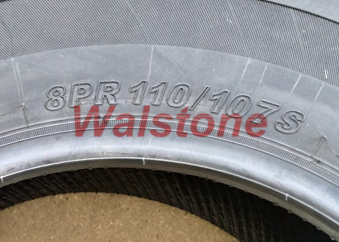 15 Inch Rims 235/75R15LT 4X4 Vehicle Tires SUVs A / T Tires Long - Life