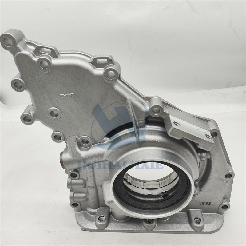 High Quality Engine Oil Pump 21600207 21600195 20524412 for EC240B EC290B Excavator216-00207