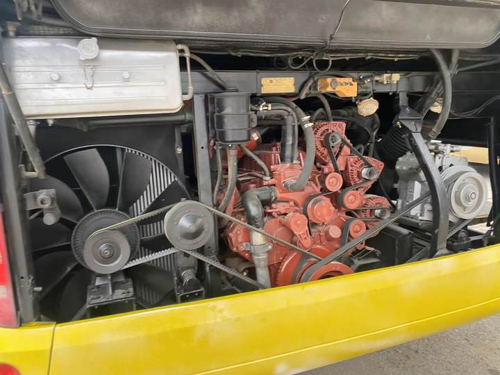 Left Drive Diesel Engine 70 Seaters Used Coach Bus Euro 3 Optional Power Steering