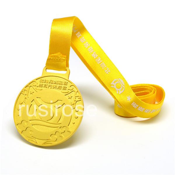 Buy cheap Manufacturers directly customize gold round medals, custom gold square medals, with webbing from wholesalers
