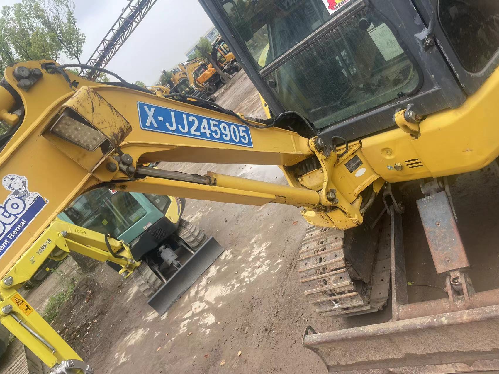 Japan origin excavator Komatsu PC20 with cab japan excav used japan excav used in