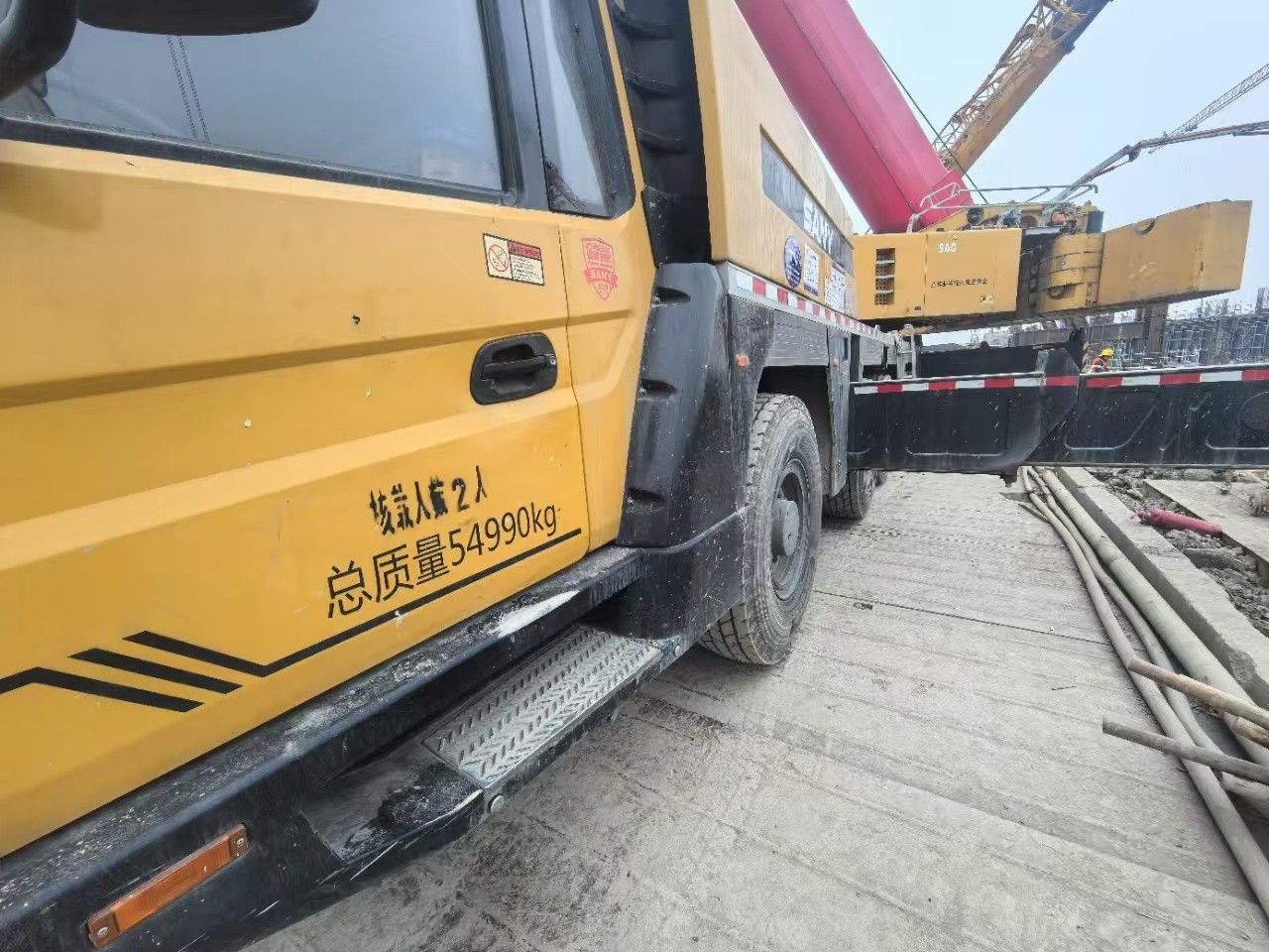 Mobile Truck Crane For Sale 200 Tons Direct Source Max Working Height 75.5 Meters