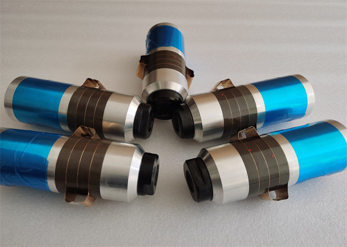15Khz 2600W Ultrasound Piezoelectric Transducer For Standard Plastic Welder