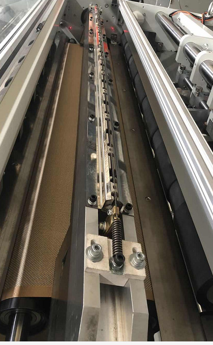 6-25mm Thermal Film Laminator Machine Automatic Feeding