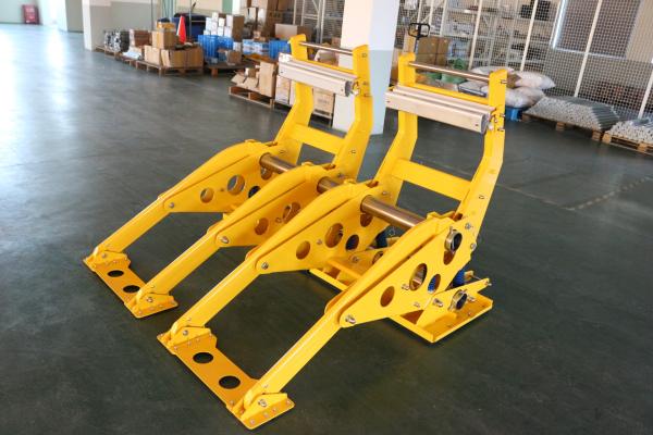 Buy cheap Yellow LED Arrow Bottom Rubber Anti Ram Barrier Removable from wholesalers