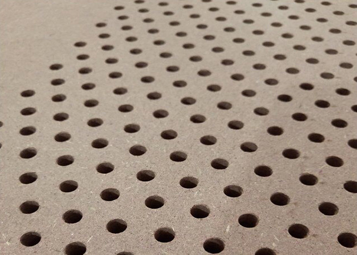 800KG/M3 Supermarket MDF Pegboard With Hook 5mm Hole Diameter