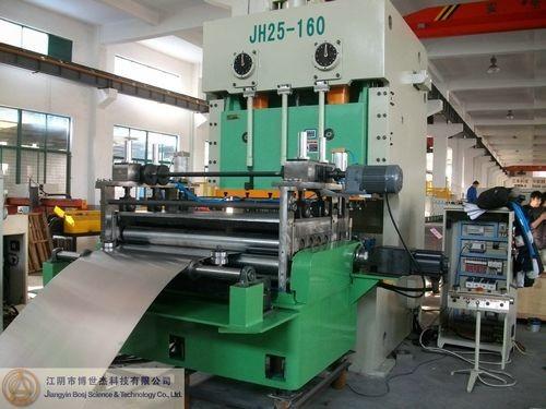 Buy cheap 220V Anti Noise Wall Cold Roll Forming Machine Heat Steel Plate 6m Length 3-8m/min from wholesalers