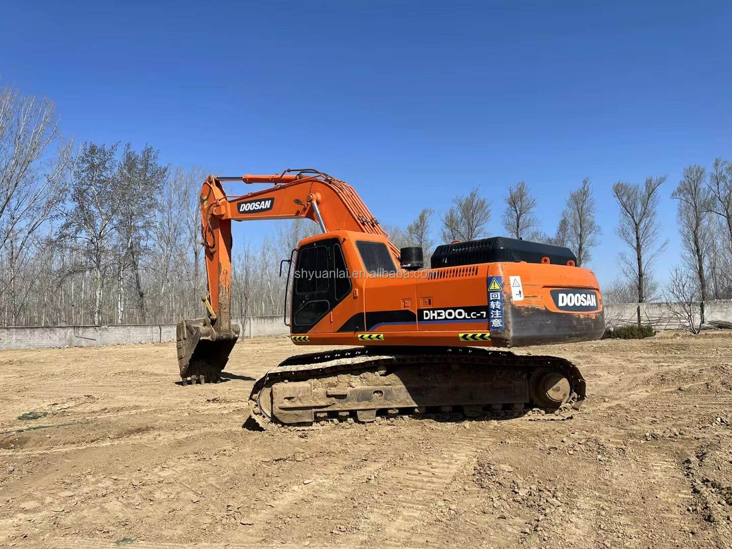 DOOSAN DH300LC-7 Excavator Energy-Saving and Affordable for Crushing Used Excavators
