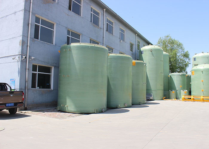 1600mm*2750mm Durable FRP Horizontal Tank Wastewater Treatment 1300 Gallon