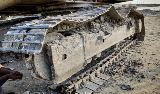 Used Doosan DX225 Middle Size Excavator Powerful Engine 157kw Rated Power High Efficiency 10