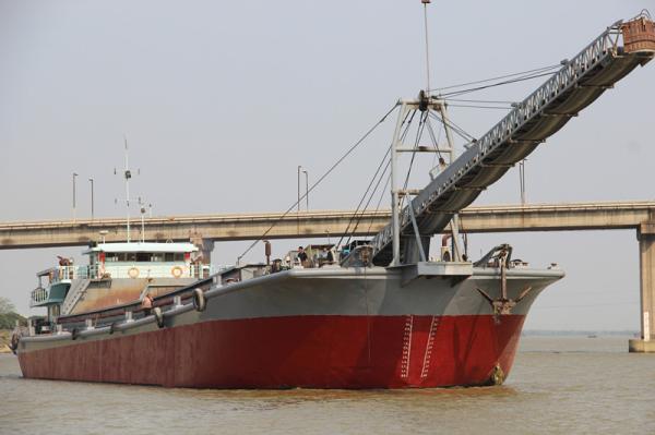 Buy cheap Customized Self Propelled Barge 1000 Tons Capacity High Efficiency from wholesalers