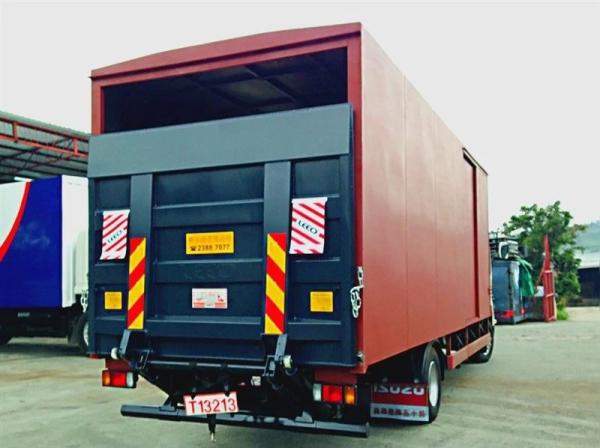 Buy cheap Cantilever Automatic Box Van Tail Lift Truck Power Tailgate 12 / 24V from wholesalers