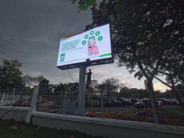 Buy cheap LED P4 Outdoor 960x960mm video advertising board LED billboard display led outdoor screens from wholesalers