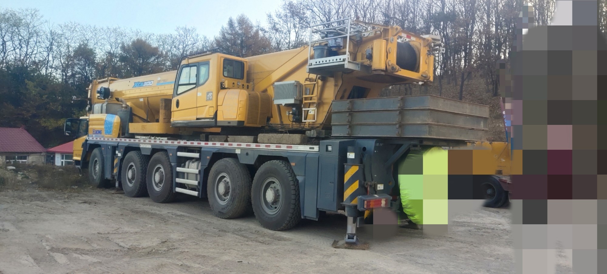 Extremely Efficient XCA200 200 Ton Mobile Hydraulic Truck Crane Heavy Lifting Equipment