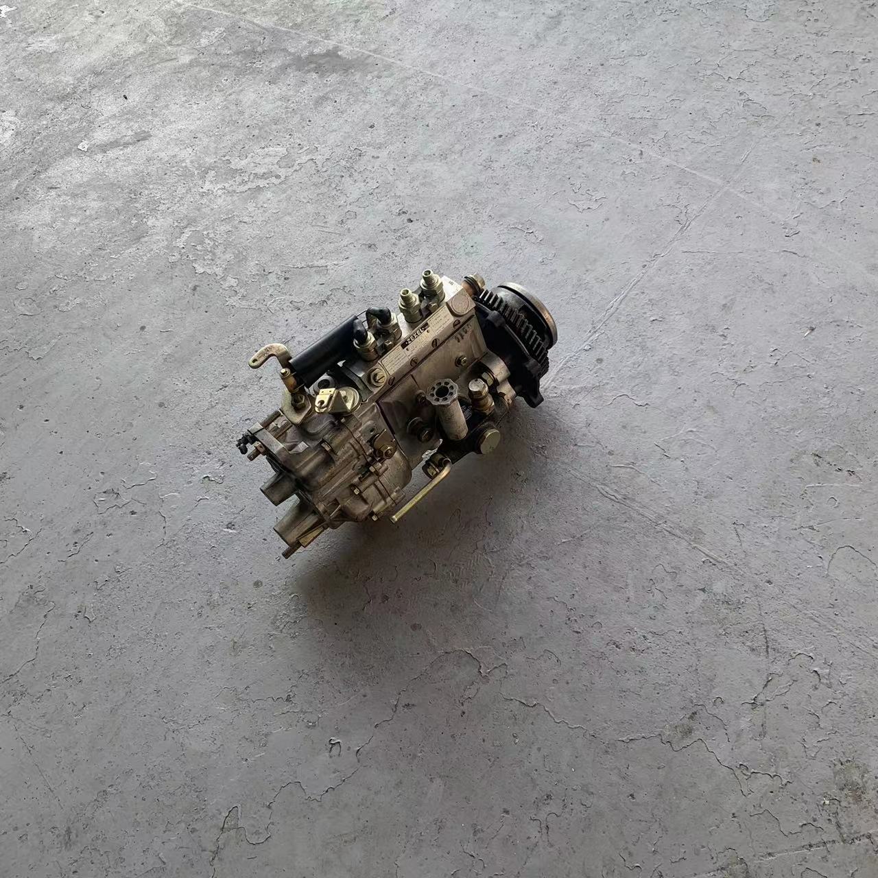 Used Engine Isuzu Diesel 4BE1 Fuel Pump With OE NO. 4BE1