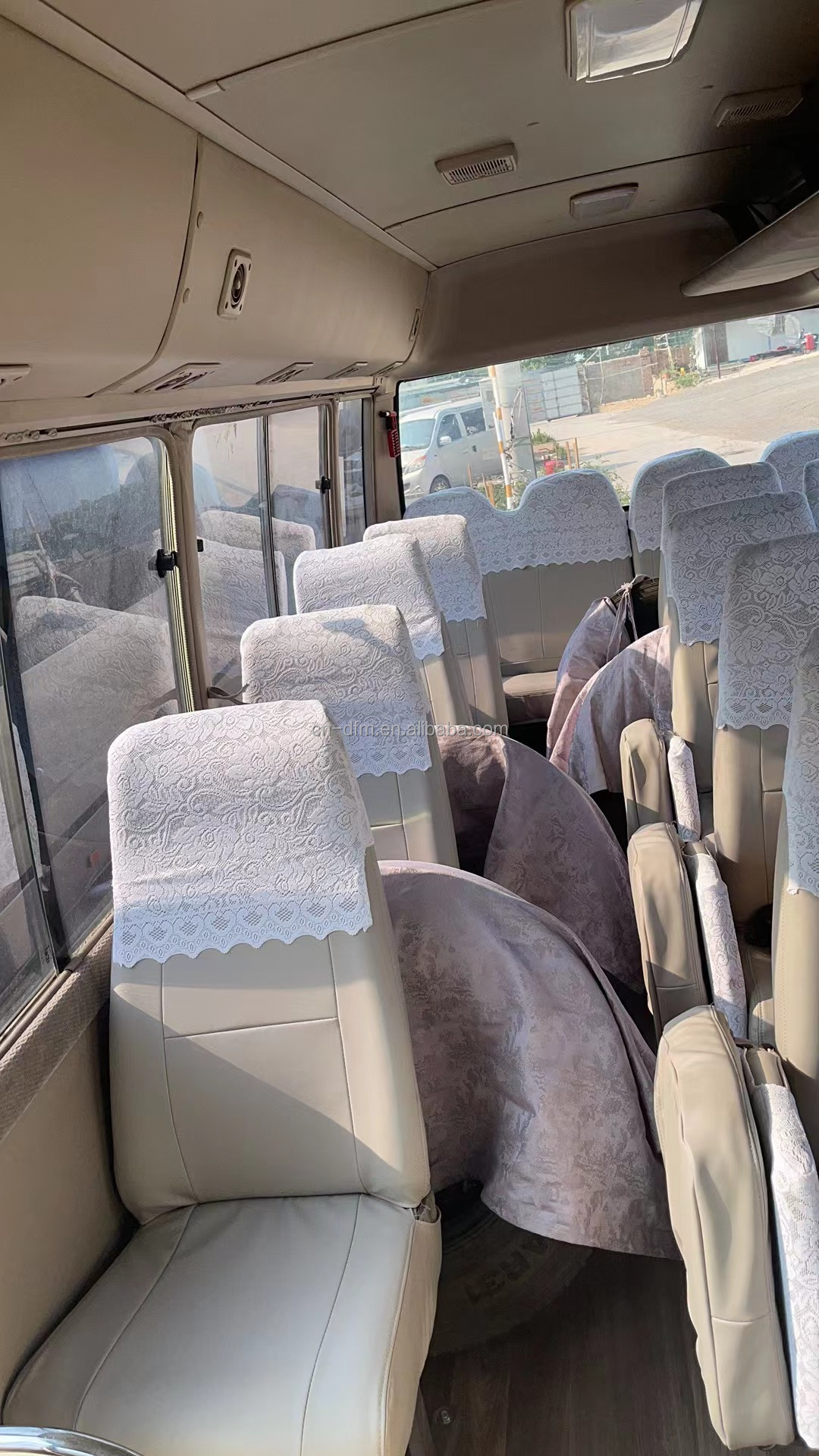 1690/1490mm Front/Rear Track High Roof Coaster Bus with 23 6 Seats and Diesel Engine