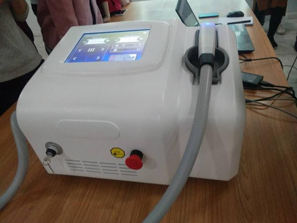 Diode Laser Hair Removal Machine , Hair Removal Equipment For Armpit / Bikini