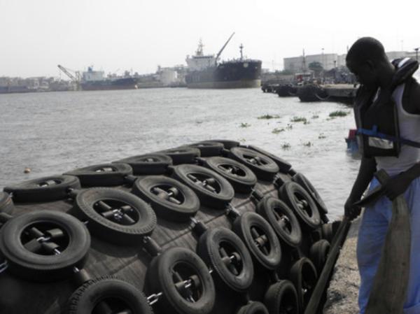 Buy cheap Sling Inflatable Boat Fenders Marine Rubber 0.05mpa Yokohama Pneumatic Fender from wholesalers