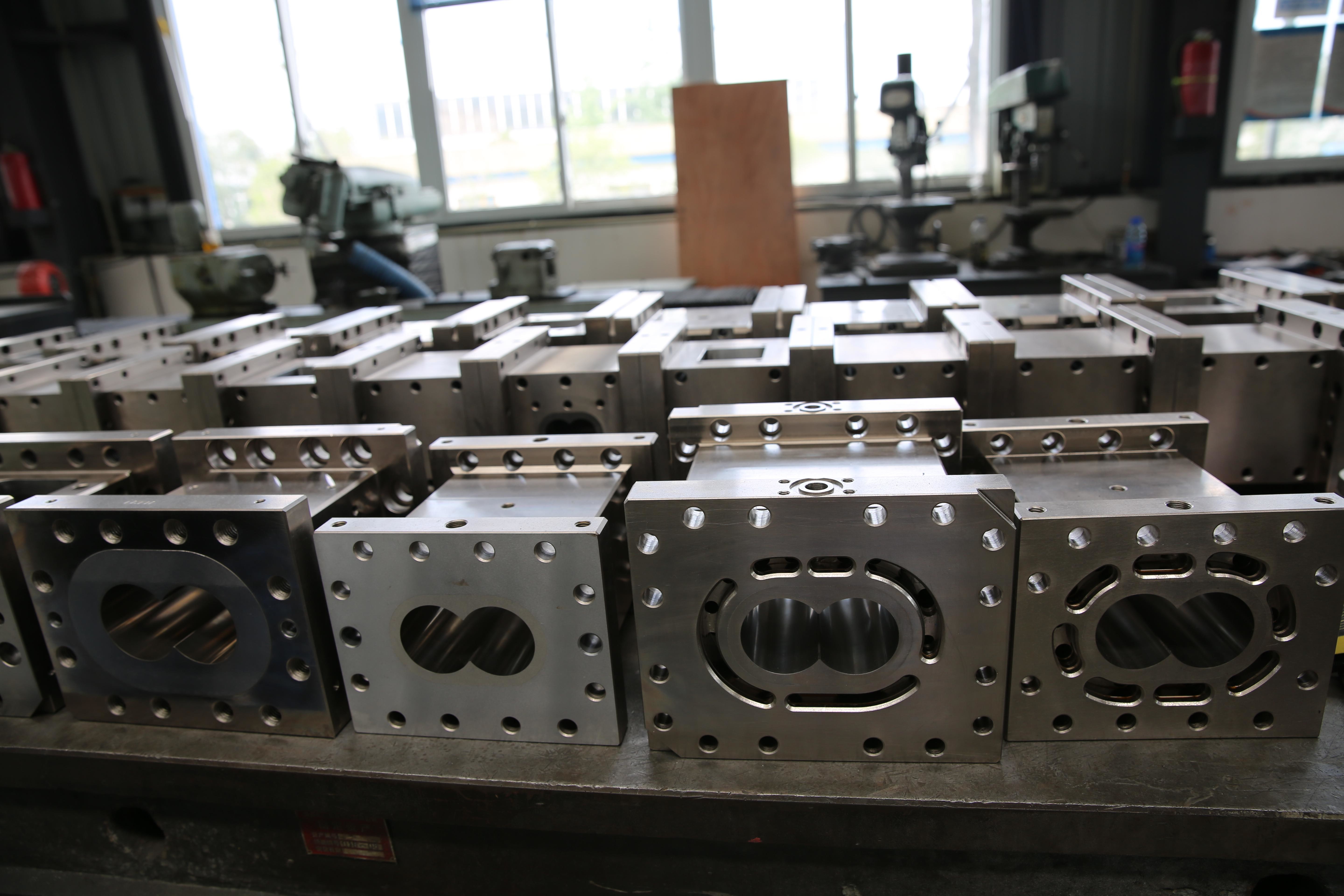 Nitride Steel 38CrMoAla Extruder Machine Parts Flange Connection Involute Spline