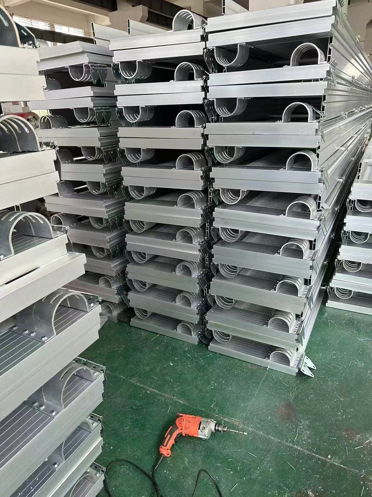 Windproof Energy Efficient Aluminum Sectional Doors Industrial For Warehouse