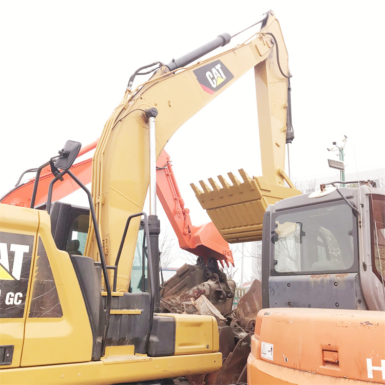 20 Ton Used CAT 320 GC Excavator with Original Hydraulic Valve in Good Condition