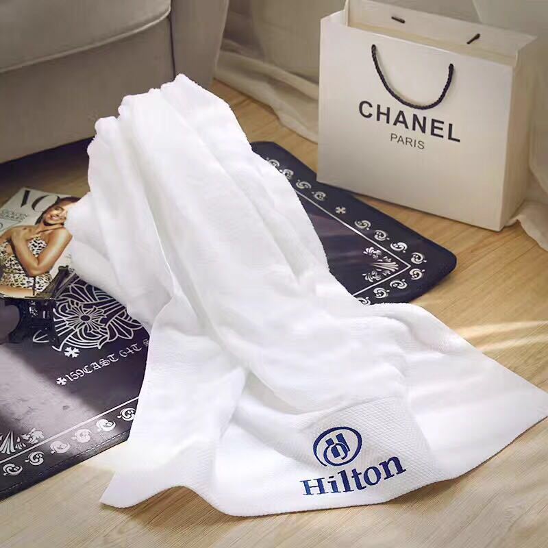Customized 100% Pure Cotton Towel Sets High Water Absorbency Perfect for Home and Hotel