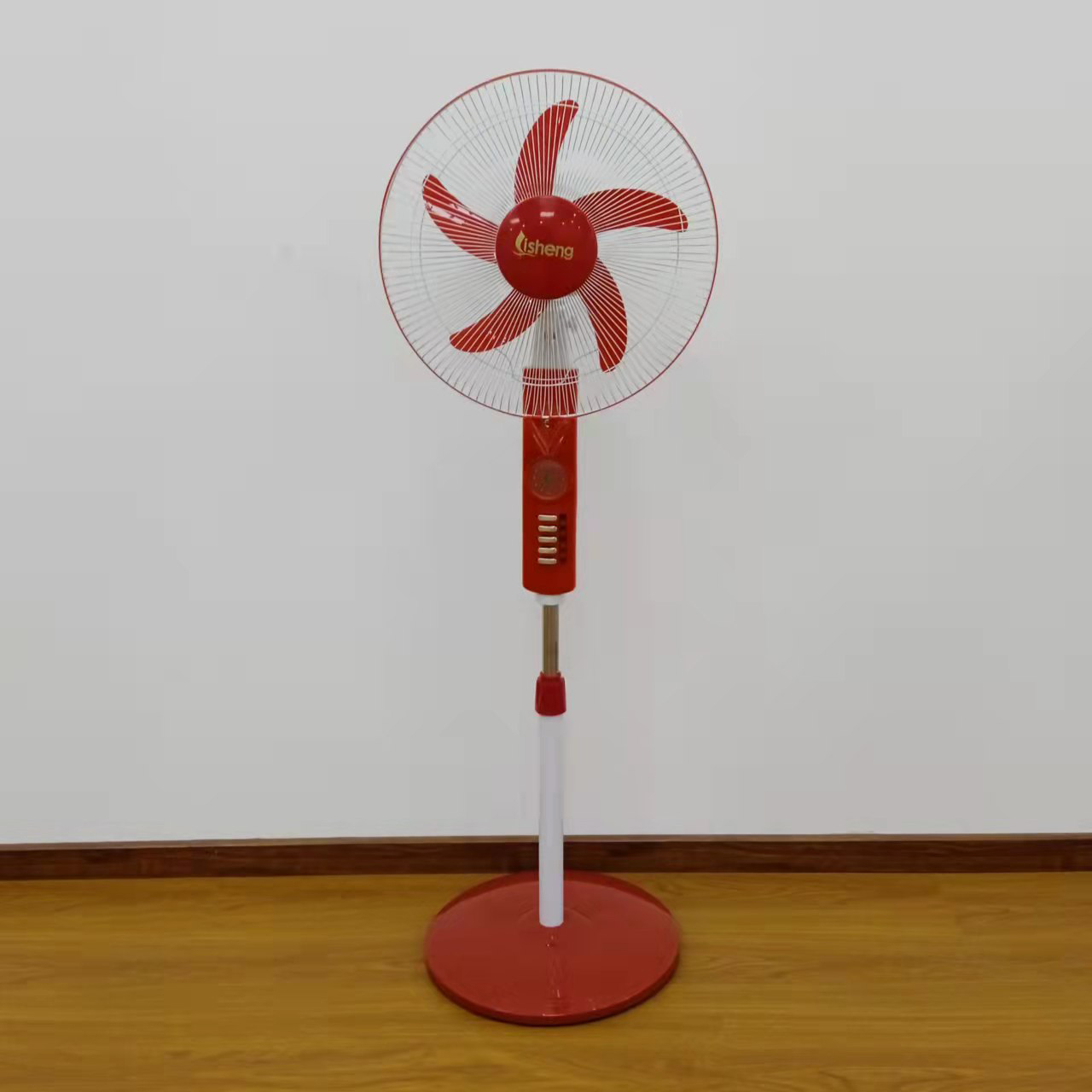 White Mucarelling Industrial 18 Inch Solar Rechargeable Fan