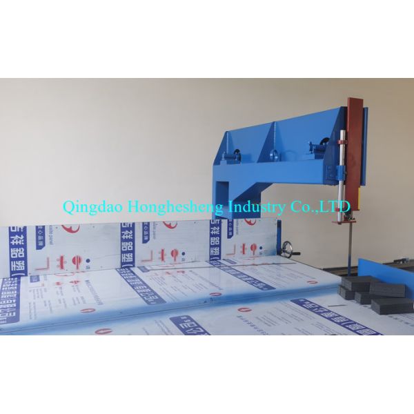 Precise Vertical Foam Cutting Machine 350mm Cutting Height 1.5kw