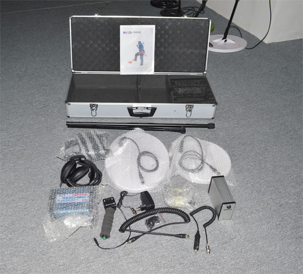 Waterproof Door Frame Metal Detector 400Hz Audio Frequency For Gold And Silver