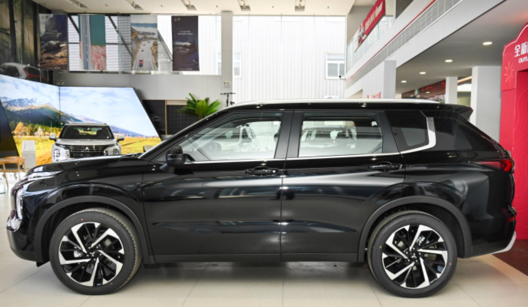 Mitsubishi Outlander 2023 model 1.5t cvt two-wheel drive excellent version 5 seats