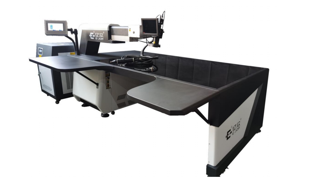 CE Handheld 300W-2000W Fiber Metal Stainless Steel Laser Welding Machine
