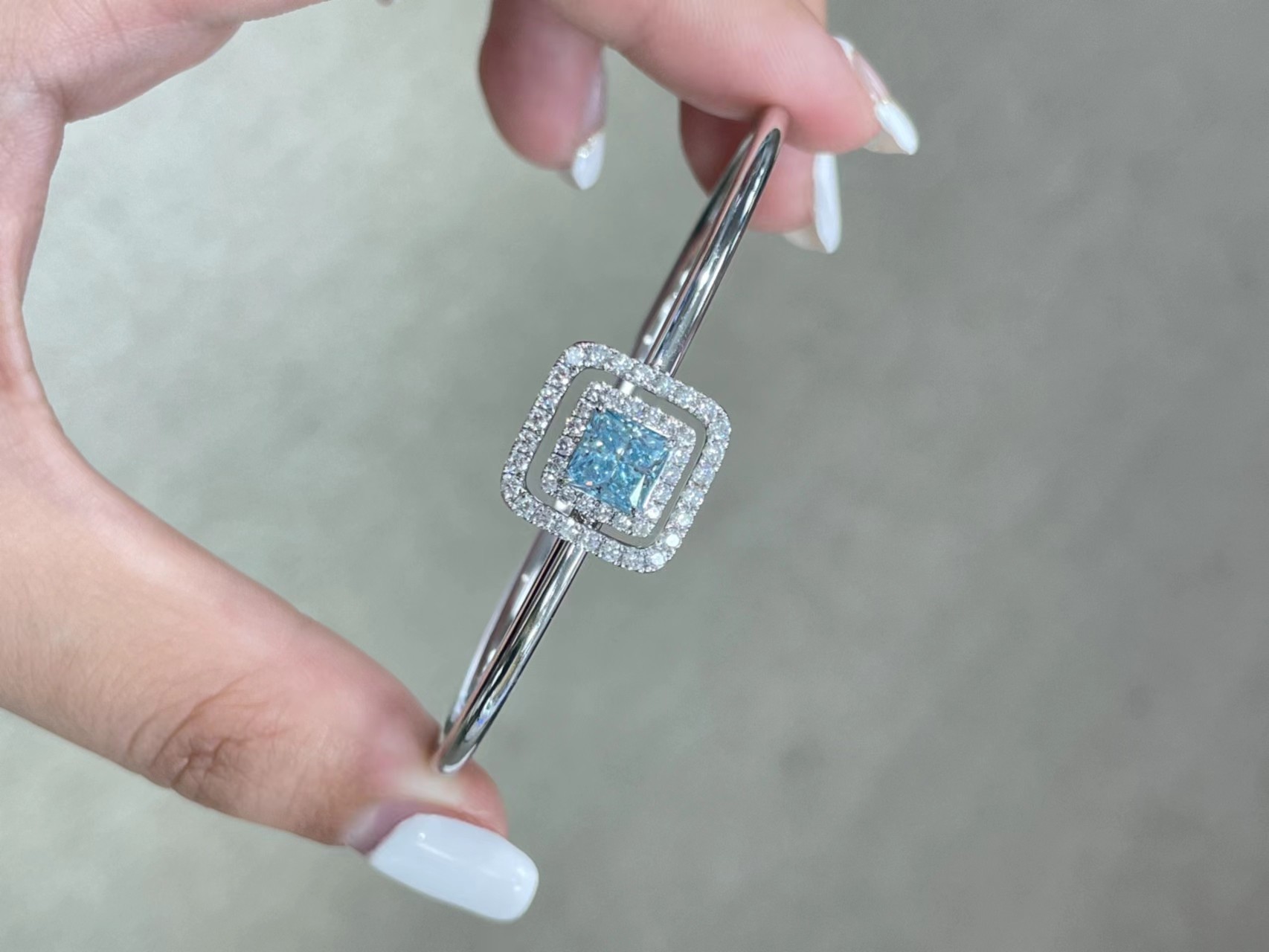 Blue Synthetic 1.2ct Lab Grown Diamond Bracelet Princess Cut 18k White Gold