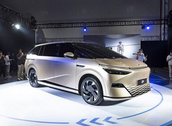 Buy cheap Wholesale Electric Car Used New Cars XPENG X9 2024 Big Mpv 4dw 5door 7seat Xiaopeng X9 Big Suv Energy Vehicle from wholesalers