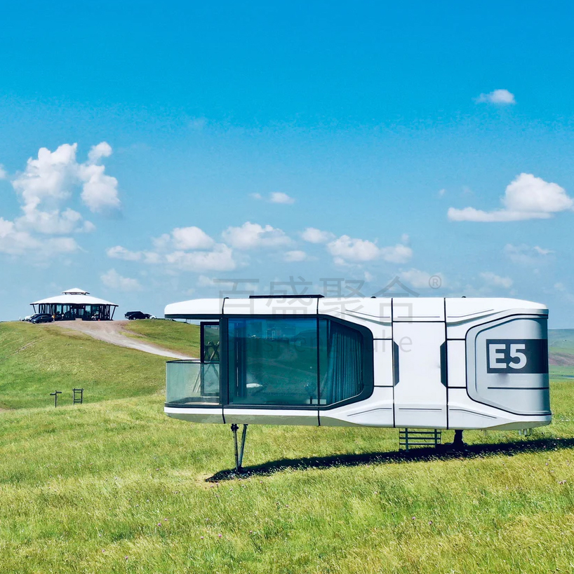 Villa Container Houses Customized Double Glazing Glass Mobile Space Capsule Cabin Hotel