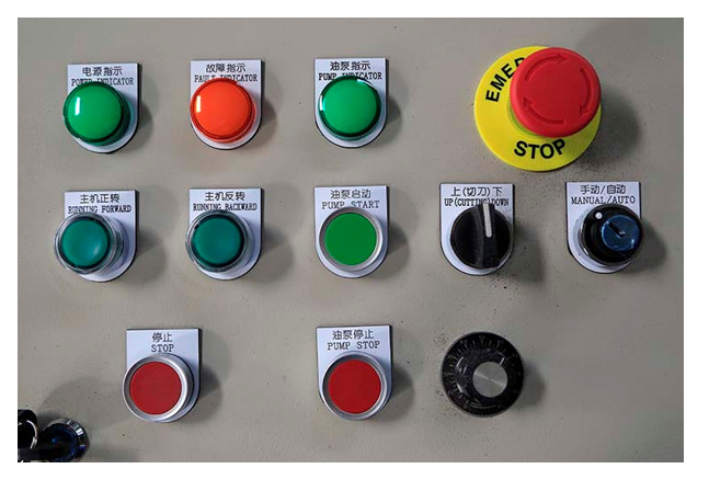 PLC Control 245Mpa 0.3mm Roof Panel Roll Forming Machine