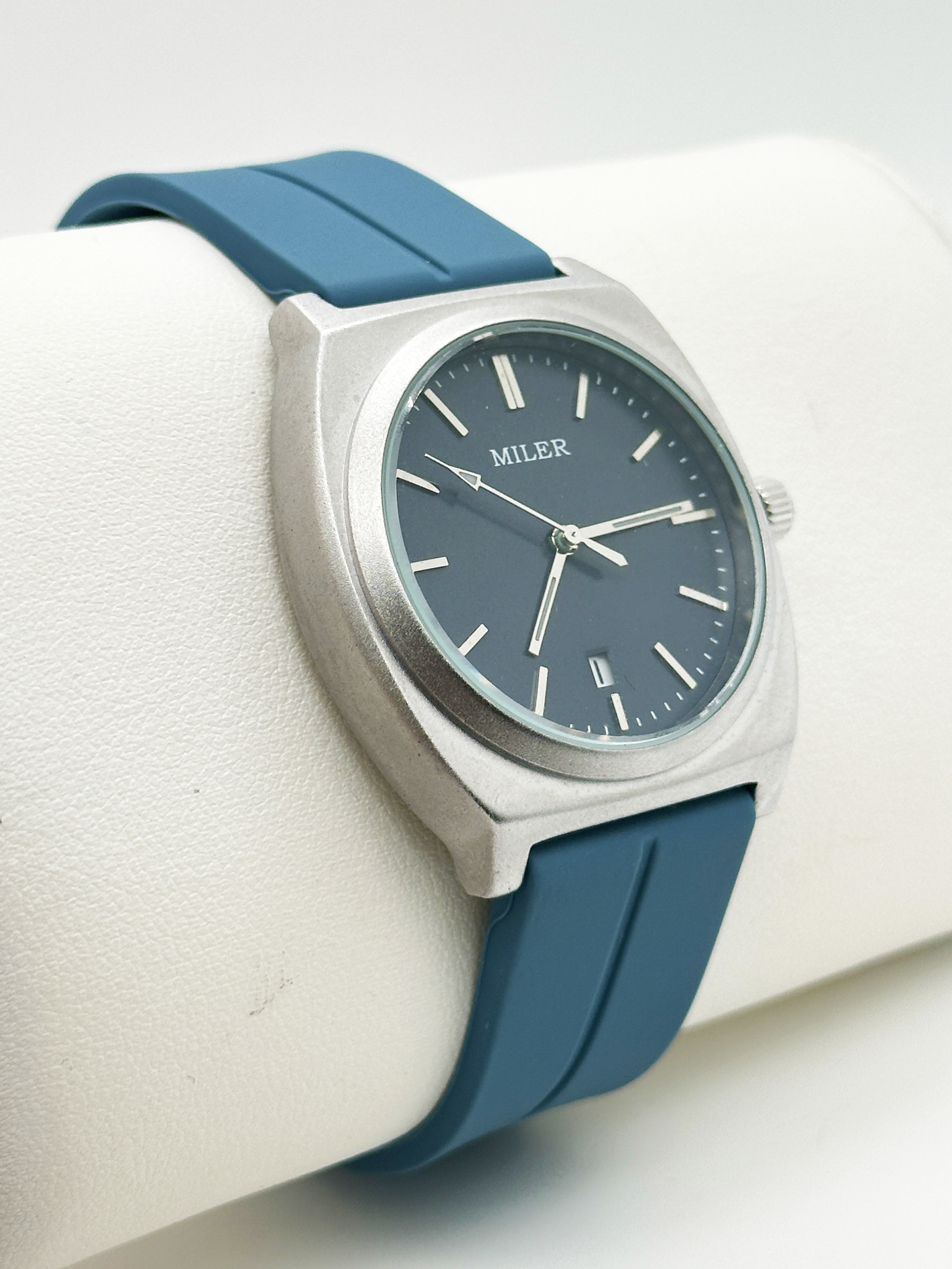 Multifunction Round Silicon Strap Watch Waterproof Luminous Wrist Watch Timepiece