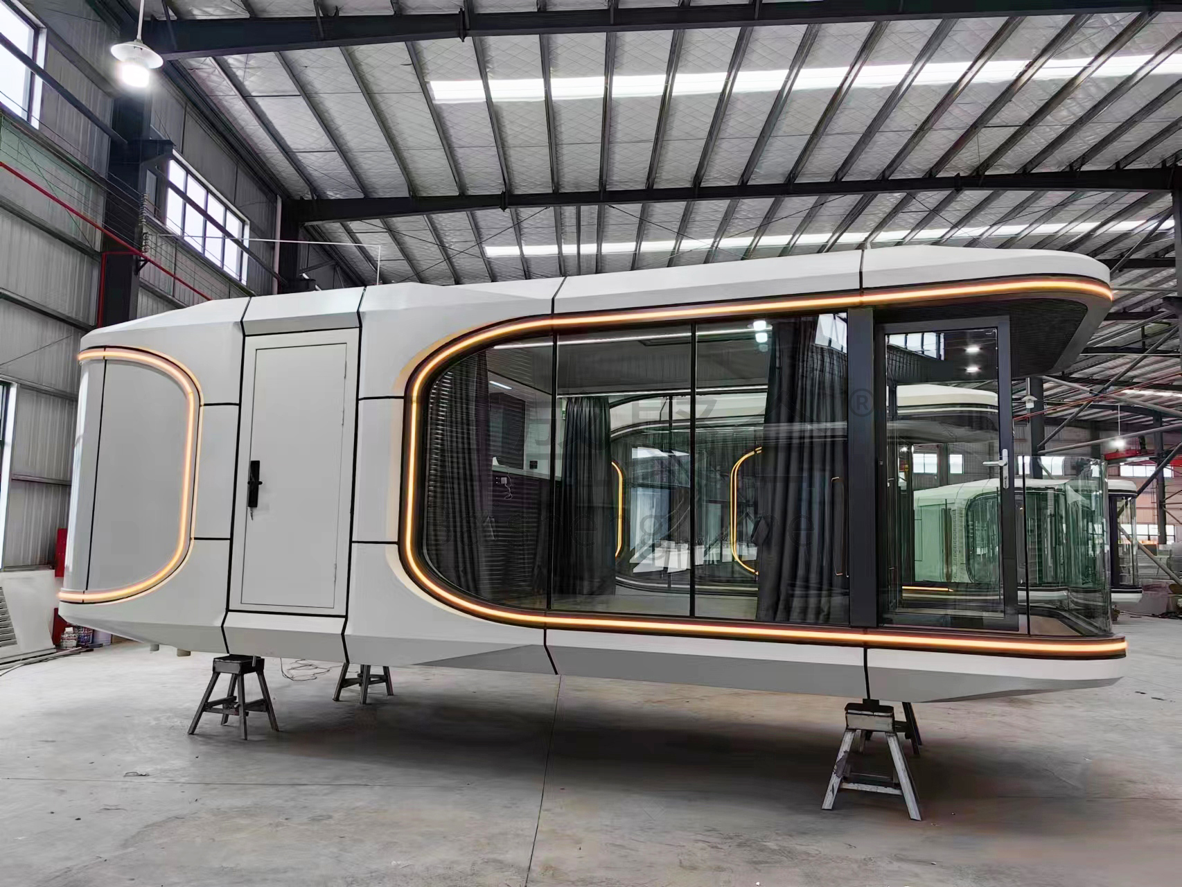 Villa Container Houses Customized Double Glazing Glass Mobile Space Capsule Cabin Hotel