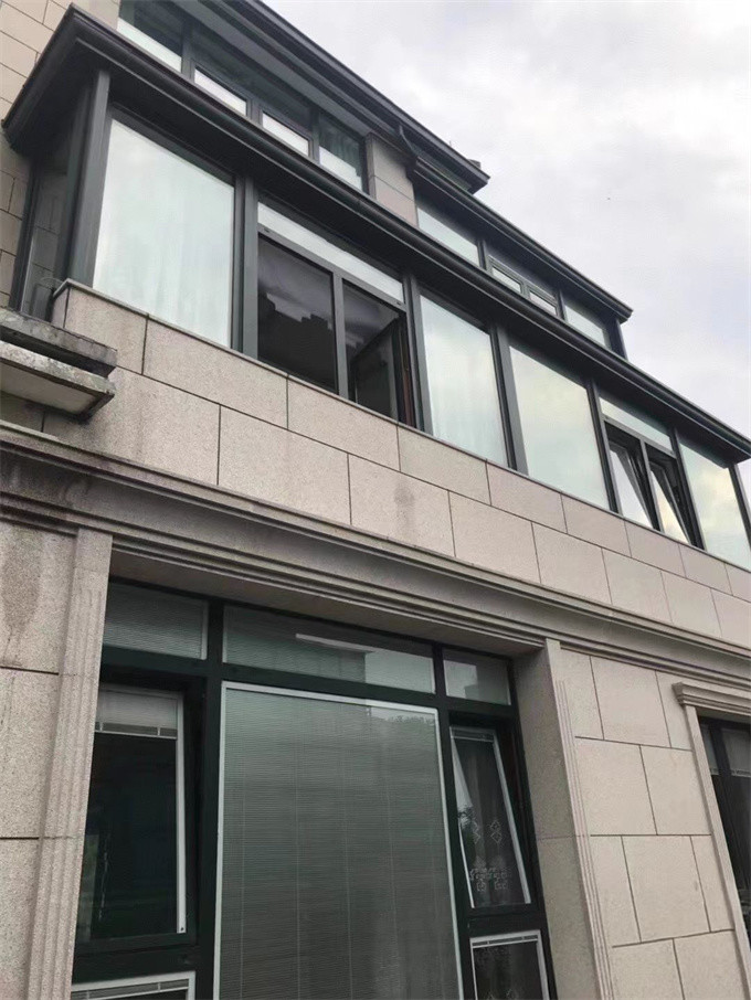 Level 6 Water Tightness Tempered Glass Aluminum Alloy Thermal Break Casement Windows