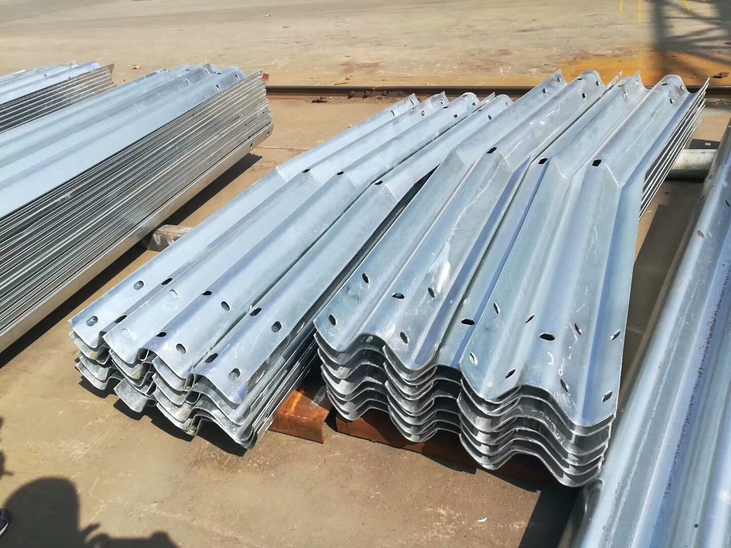 Highway Guardrail Steel Buffer End Galvanized Powder Coated Certified by ISO9001 2000