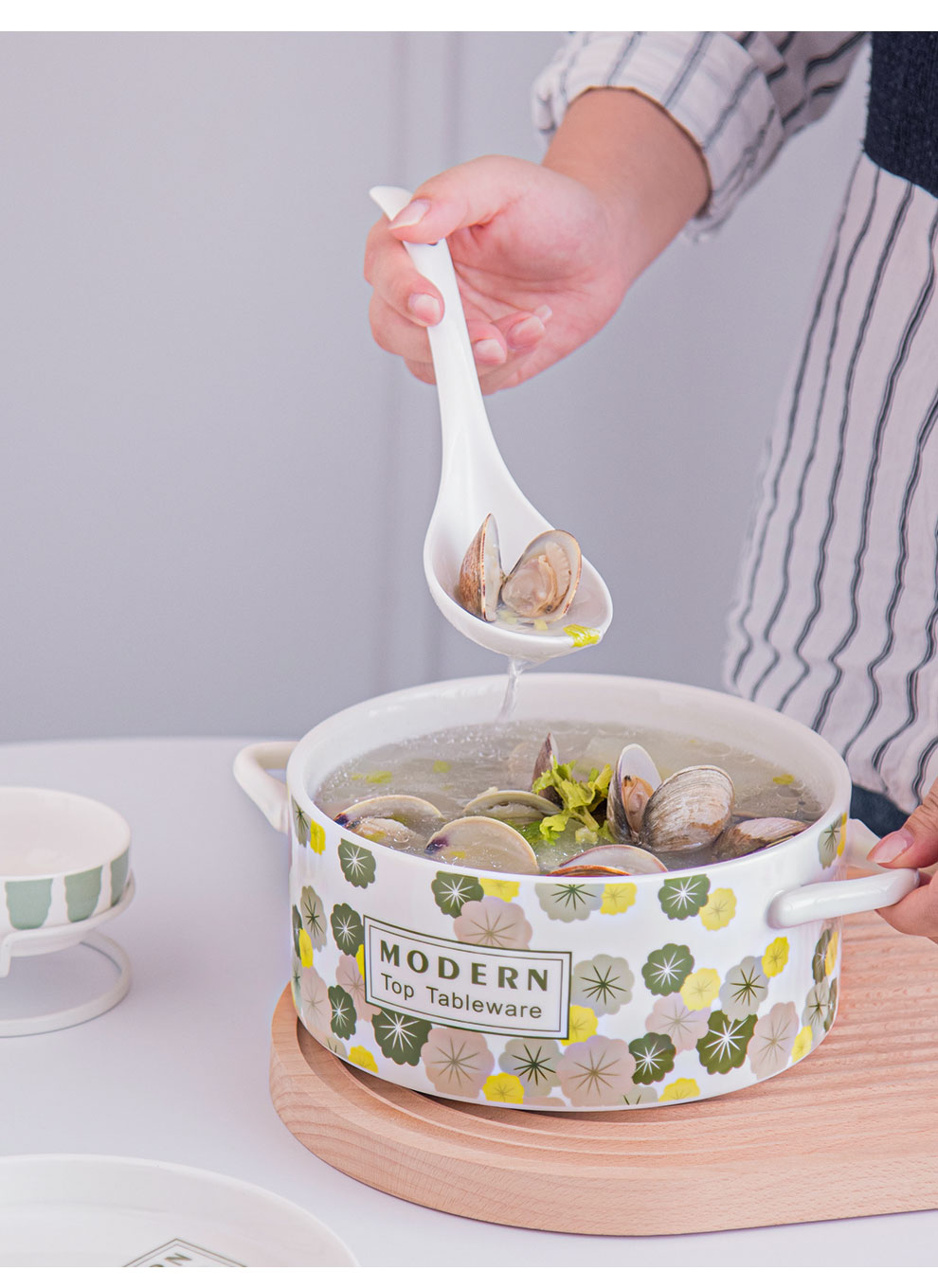 60 oz Ceramic Soup Noodle Ramen Pot With Lid Ideal for Parties Ceramic Type Porcelain