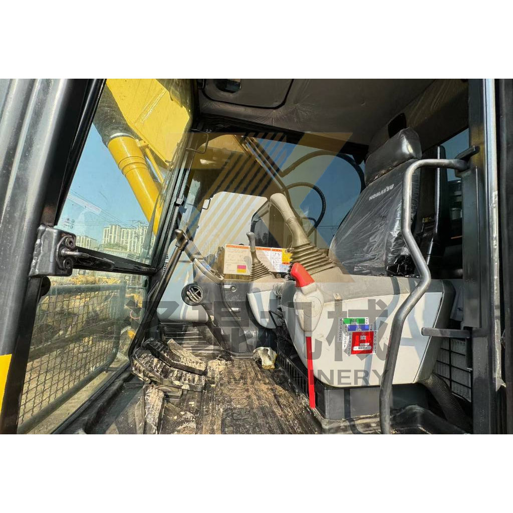 110KW Second-Hand Komatsu PC220-7 PC220-8 Excavator with Pumps