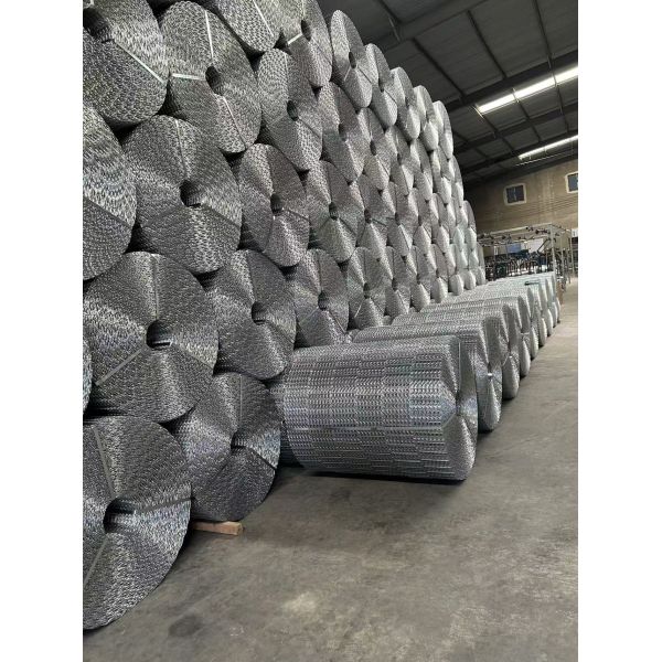6Lines Welded Galvanized Pipeline Coating Mesh 2.3mm 2.7mm For Subsea Gas And Oil Pipeline