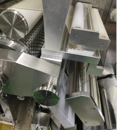 Siemens PLC Controlled Softgel Encapsulation Machine With 1% Filling Accuracy