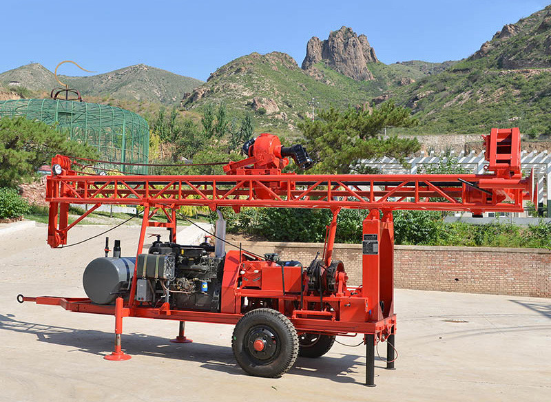 Small Borehole GL-II Water Drilling Machine With Trailer Type 200m Depth