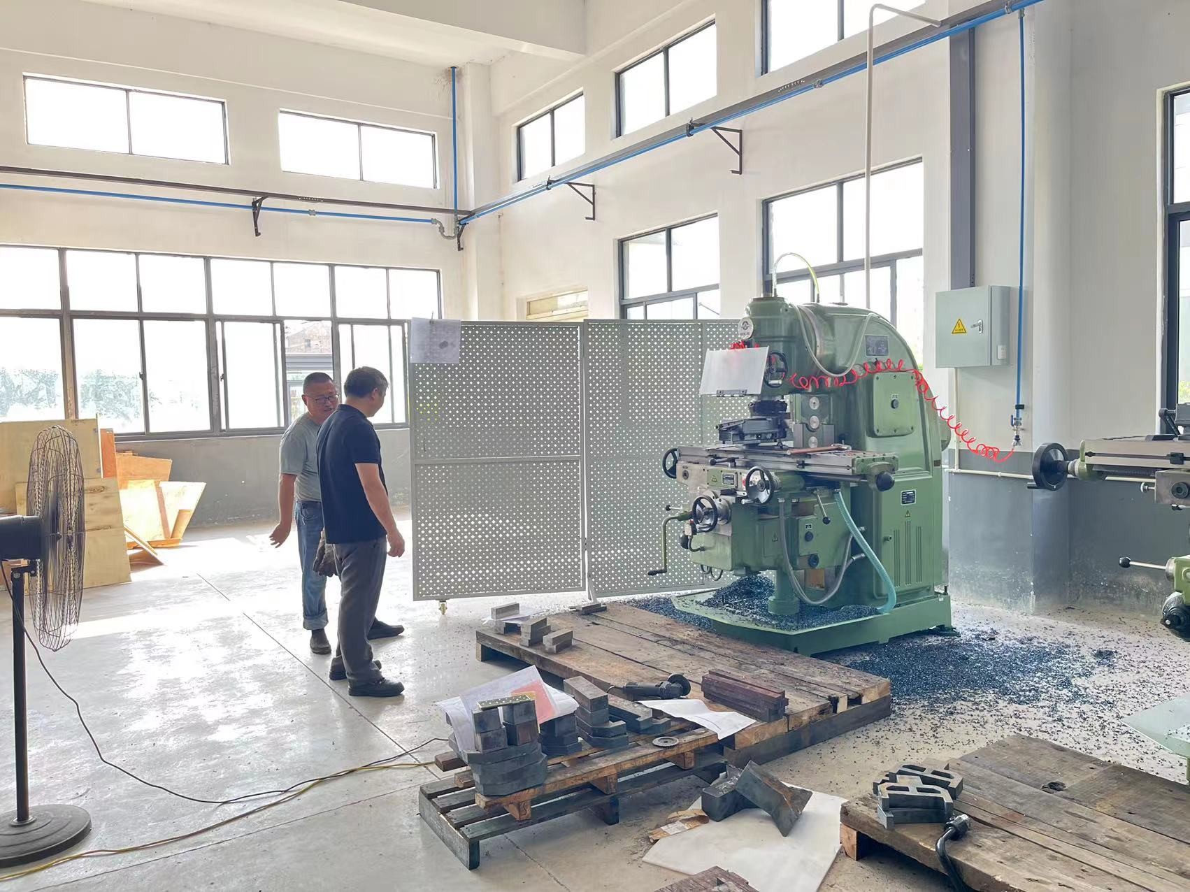 High Qulity 230/245 Square Hole Pneumatic Laser Chuck For Laser Pipe Cutting Machine