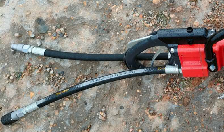 17MPa Hydraulic Cut Off Saw 4500rpm With Safe Protection Function