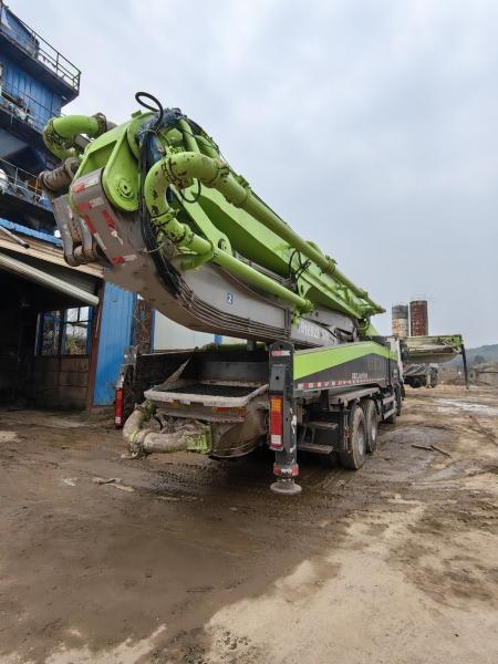 Buy cheap 2013 Zoomliom 52m Concrete Boom Pump with 40900kgs Cylinder Type Structure at Good from wholesalers