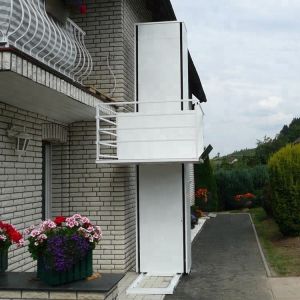 Buy cheap Outdoor Disabled 6.5m Residential Vertical Platform Lift For Wheelchair from wholesalers