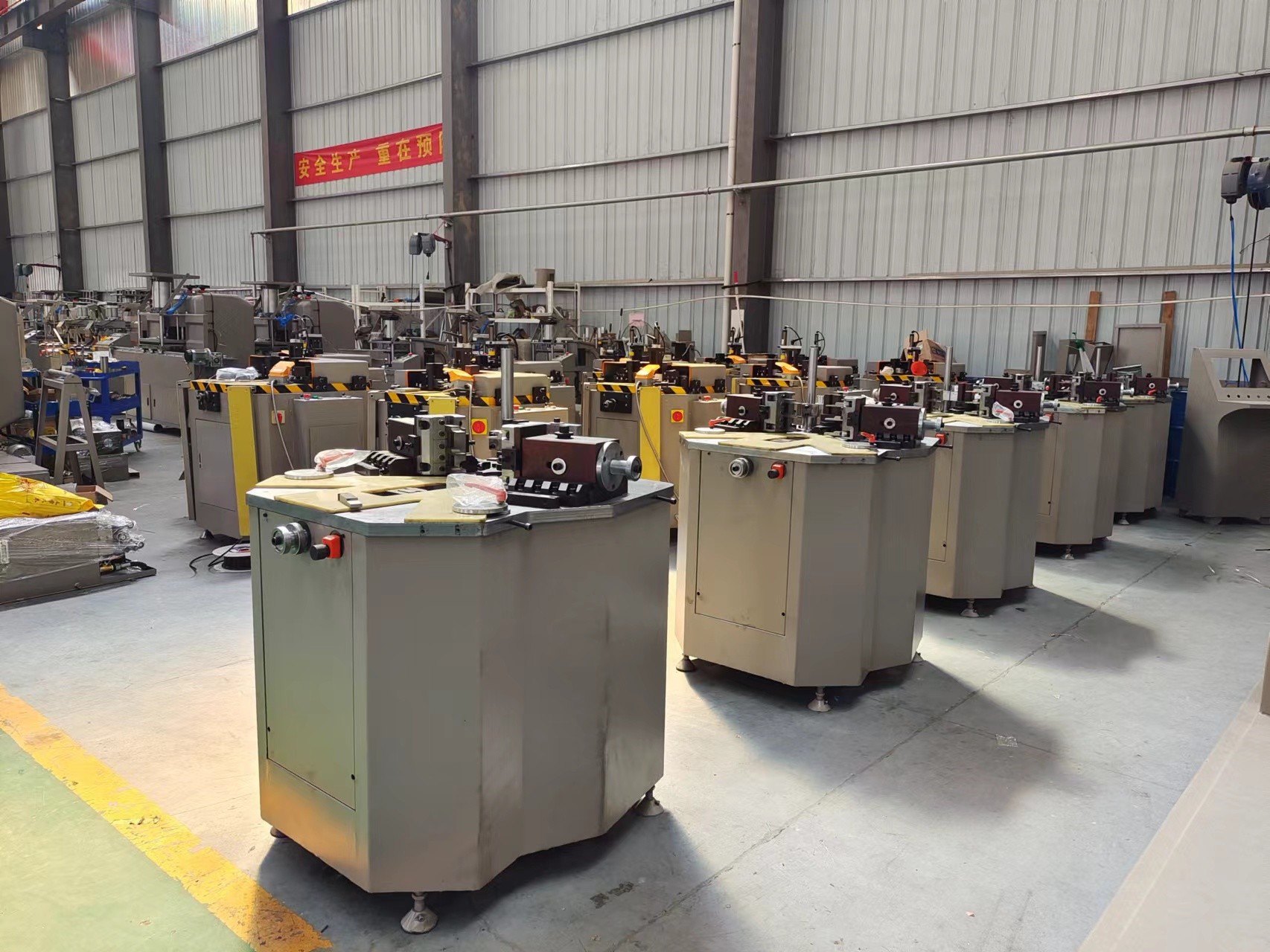 160 Corner Crimping Machine 1.5KW Power Air Pressure 0.6-0.8MPa For Precise Crimping