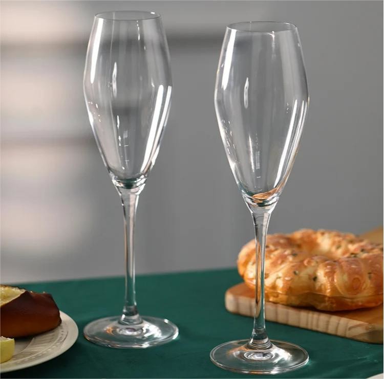 Transparent Tulip Shape Champagne Glass Lead-Free Crystal Glass Red Wine